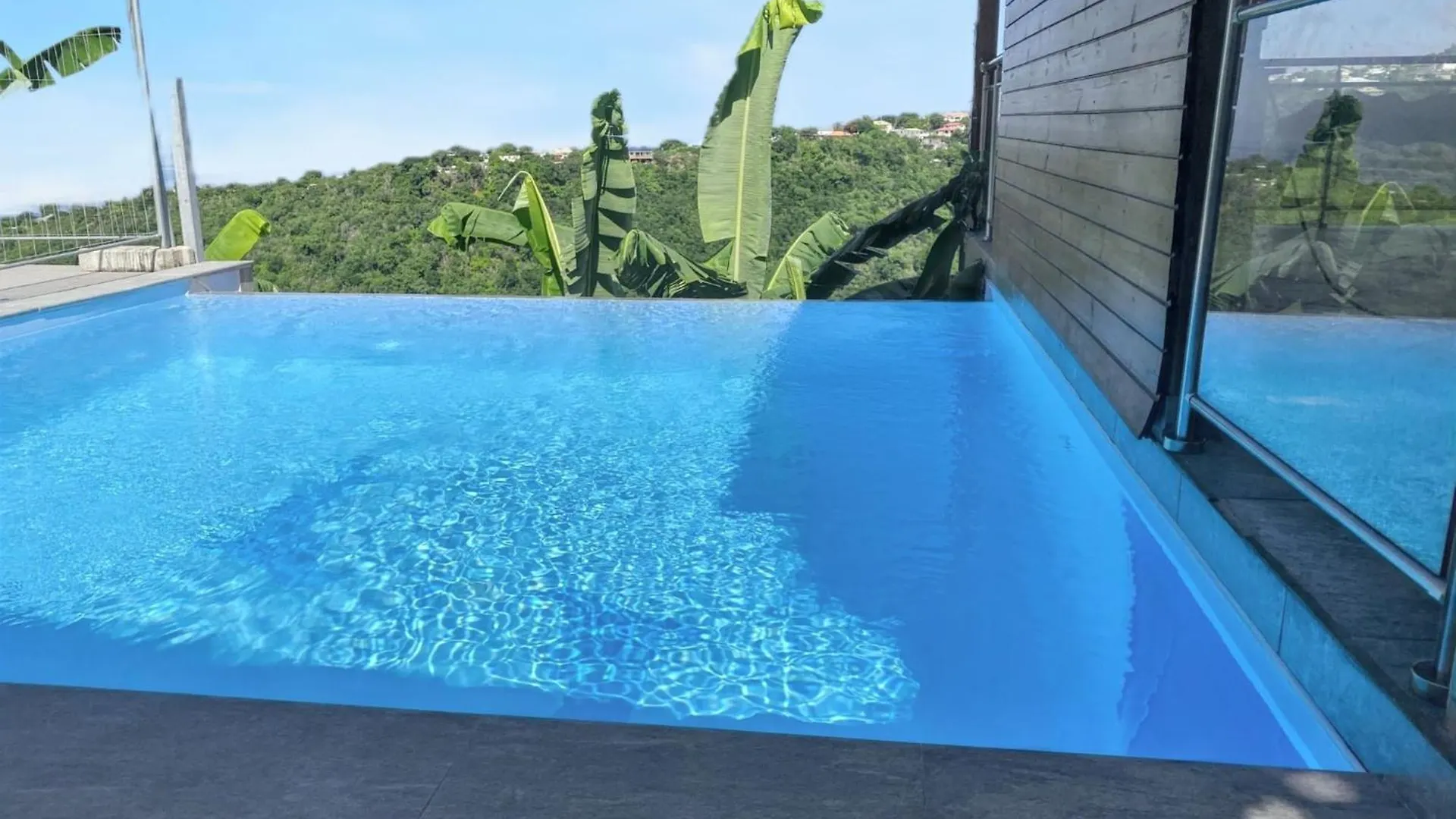 Holiday home Charmant Bungalow Marigot: Sea View and Pool Retreat Vieux-Habitants